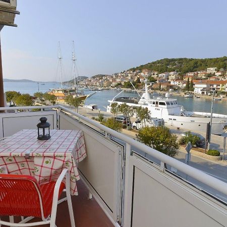 Apartments Ive - With Sea View Tisno Luaran gambar