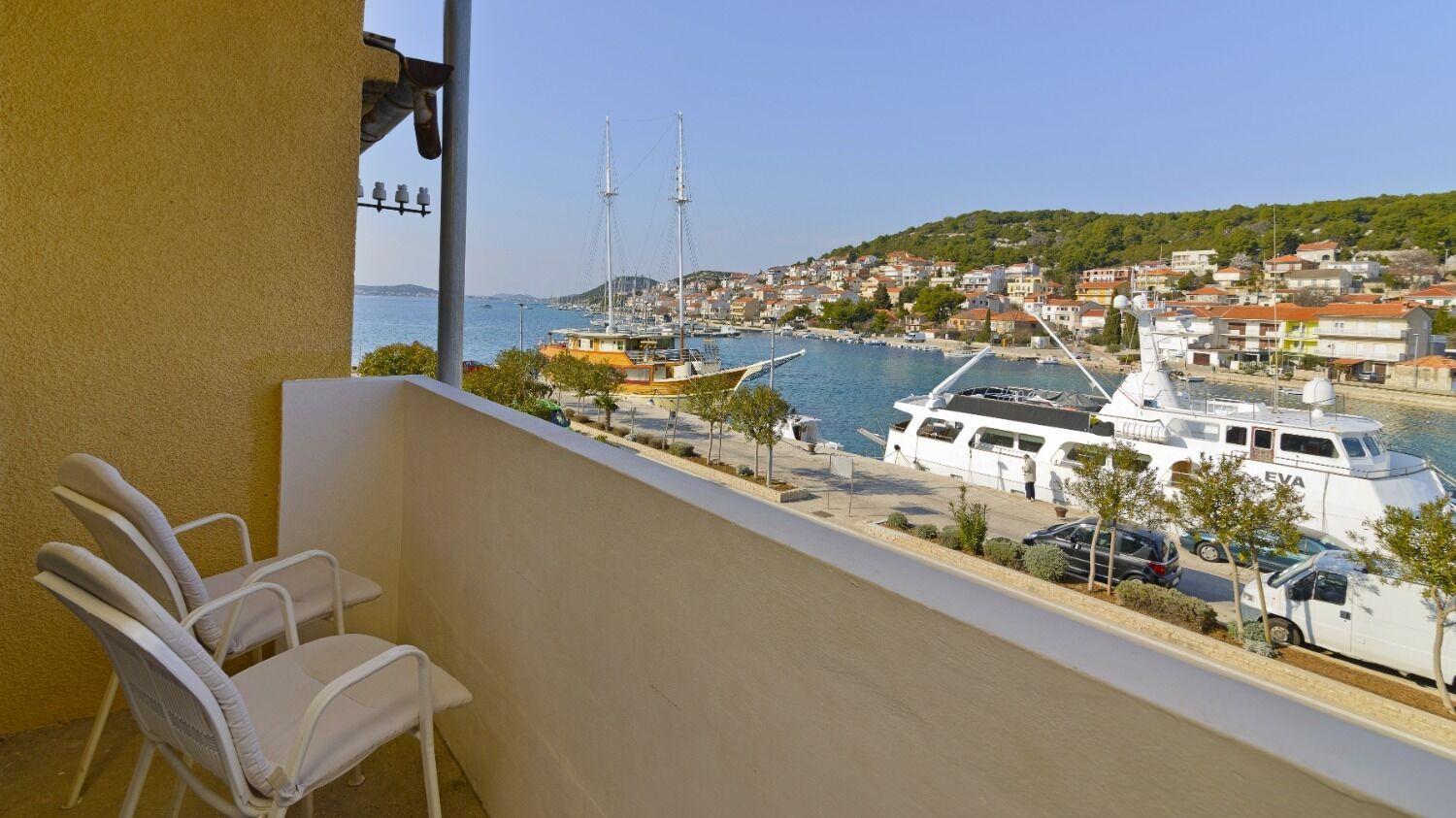 Apartments Ive - With Sea View Tisno Luaran gambar