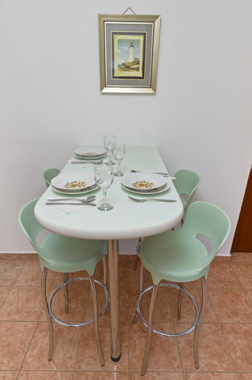 Apartments Ive - With Sea View Tisno Luaran gambar